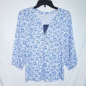 CROWN & IVY Women's V-neck White/Blue Floral Print Top PETITE SMALL (NWT)